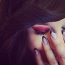 Statement makeup and nails