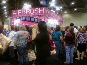 dinair booth 2010 Ohio Beauty Classics Are booth looked liked this from open til close.