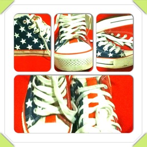 Check out these pair of sneakers!! Love them!! ❤