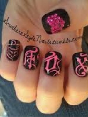 This is a nice way to wear nails to dirtbike races or if u like fox racing gear its perfect for you and easy too