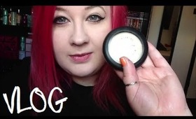 Vlog 13/4/2013 - Haul, Dogs, Nail Art, Mango & Pineapple Smoothie.. mmmm.