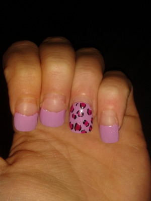 Purple tips,cheetah ring finger. Pic taken a few mnths ago