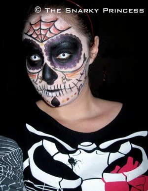 Dia de los Muertos Day of the Dead Sugar Skull Look
Halloween 2010 Inspirations

http://snarky-princess.com/2010/10/30/get-the-look-dia-de-los-muertos-day-of-the-dead-sugar-skull-makeup-tutorial/