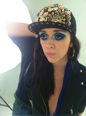 60s inspired makeup using some cray lashes I bought online. Oh and tons of blue eyeshadow.
