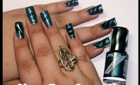 Demo:Turquoise Wave Magneffect Nail Polish - Pintura De Uñas Magneticas Color Tuquesa.