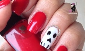 Easy Halloween Skull Nail Tutorial by The Crafty Ninja