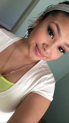 Elsy B.