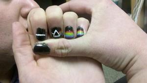 my friends a fan, her nails i did for her