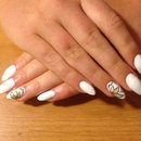 White summer nails