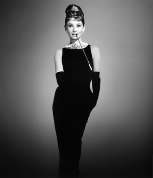 LBD-Audrey Hepburn

www.carinadresses.com