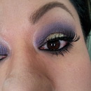 Purple eyeshadow & champagne glitter 