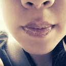shiny lips