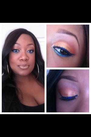 Gold lid with blue liner!