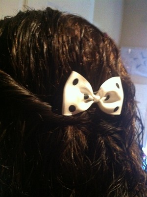 Simple side twist with small bow and your good to go :)