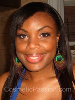 Bronzed, Fresh Face w/Navy Blue Eyeliner --> http://www.cosmeticpassion.com/2011/06/look-of-day-bronzed-fresh-face-with.html
