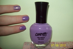 A purple nail color that i LOVE for summer!