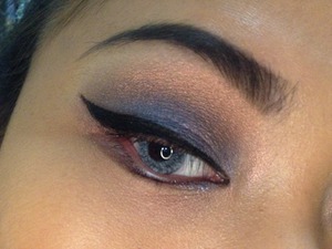 Deep truth (on lid), Reflex Blue (on crease), Lumi (highlight) and 77 gel liner.