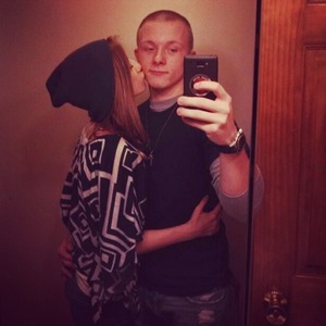 I know this isn't much of an app for cute couple pictures , but look at him.<3