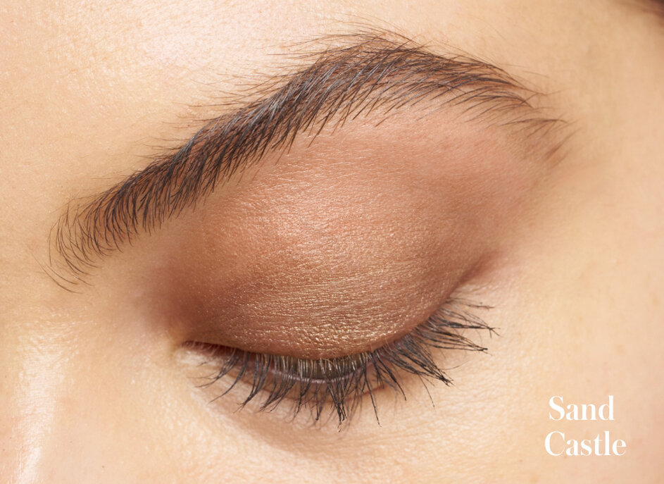 Model wearing the shade Sand Castle from the rms beauty Celestial Dream ReDimension Hydra Eyes Quartet