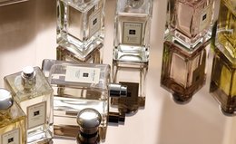 How to Layer Fragrances the Right Way