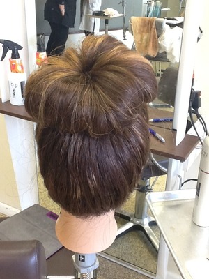 Sock bun made without use of a sock