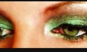 Holiday Green Smokey Eyes