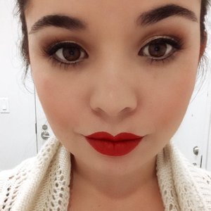 When I want to wear red lips, I often use this eye with Ruby Woo<3

Here's a tutorial I made for this look:
http://www.instructables.com/id/Yummy-Champagne-Eyes/