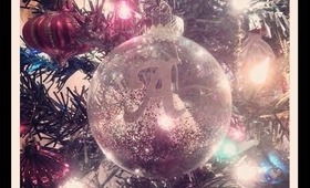 DIY Fridays! Easy Glass Ornament