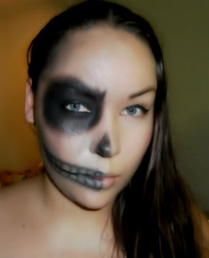 just tryin out some shapes before gettin serious. All black eyeshadow and liner, so, not as dark as I wanted it.