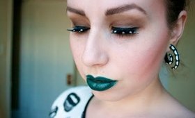 LOOK: TEAL LIP TREND