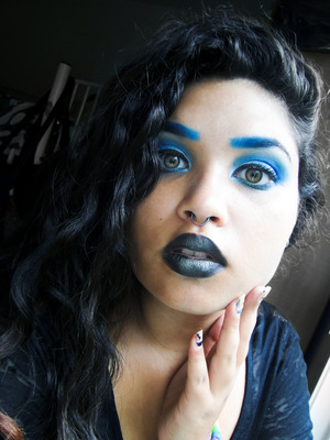 Blue brows = my favorite haha
Blacks lips with a little bit of emerald glitter on top