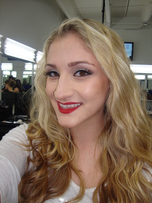 ARTIST- AMY PEARMAN "THE BOMBSHELL" DEMO LOOK FOR CLASS =)