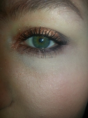 With new mac copper sparkle pigment:)
