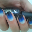 Blue gradient nail art