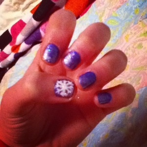 Tried to do snowflake nails, how do they look?