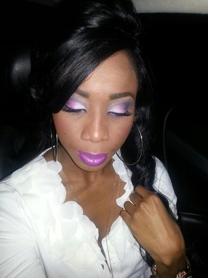 Milky pink/ purple smokey eye, with a mix of pink/ purple lipstick (pink on the inner lips, purple on the outer lips)