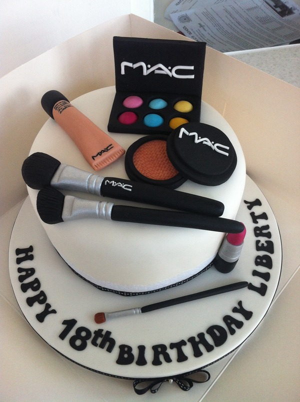 My Mac birthday cake | LibertyPaige X.'s (Libertypaigexo) Photo ...