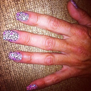 pastel leopard print nail art