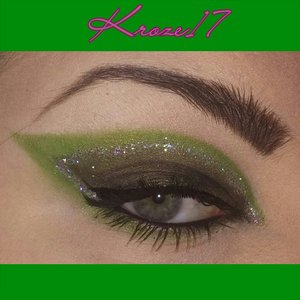 This reminds me of a Glamorous Swampy Super Hero! What colors would you use if you fought for justice? 
I used: 
Glamourdolleyes Oddity 
Lorac Pro Palette 2 (Jade) 
Lit Cosmetics Tinsel Town 
NYX Noir Liquid Liner 
Loreal Lash Out Butterfly Mascara 
#Glamourdolleyes #GDE #loraccosmetics #propalette2 #green #oddity #jade #loreal #litcosmetics #tinseltown #makeup #makeuplook #Beautyshot #beautyproducts #beauty #cosmetics #glitter #instamakeup #instabeauty #kroze17 