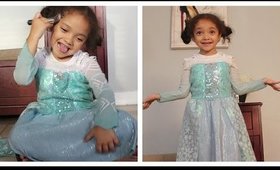 Elsa The Snow Queen (Frozen) Does Her Makeup & Sings "Let it Go"