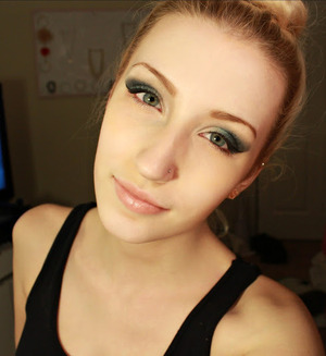 Learn how to achieve this look here! http://www.youtube.com/user/kisbeautyy?feature=mhee