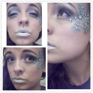 My idea of what an ice princess would look like.
Snowflake and everything. :)