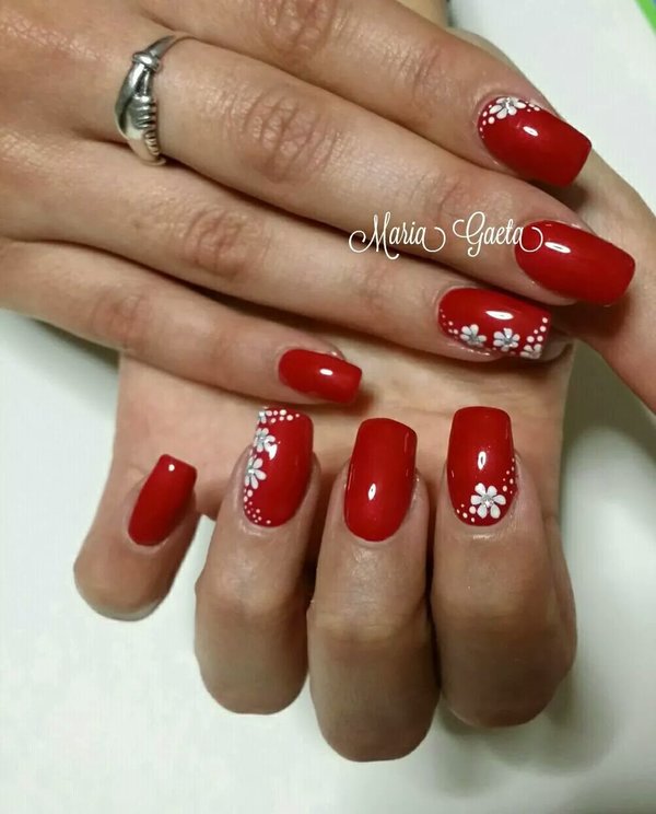 Prairie Beauty: NAIL ART: Simple Red & White Valentine's Day Nails