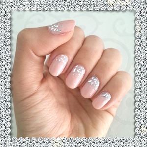 A glamorous design with a very feminine side. 