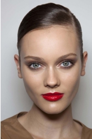 Gucci makeup for spring 2011!.. I LOVE RED LIPS!!!
