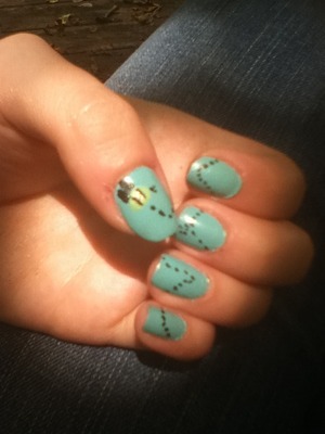 Blue base, yellow and black bumble bee with black dotted trail across the nails <3