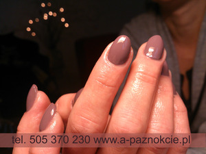 ChocolateMilk nails colour