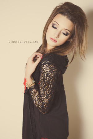 Photographer: www.kennygunawan.com
Model: Sacha
Hair and Makeup: Mandy T