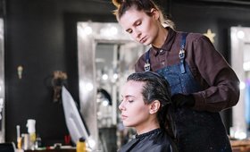4 Salon Etiquette Tips Your Hairstylist Wish You Knew 