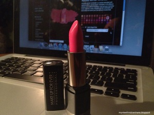 Make Up For Ever #37 PERFECT DUPE for  MAC's Party Parrot and it's lovely! 
more on my blog